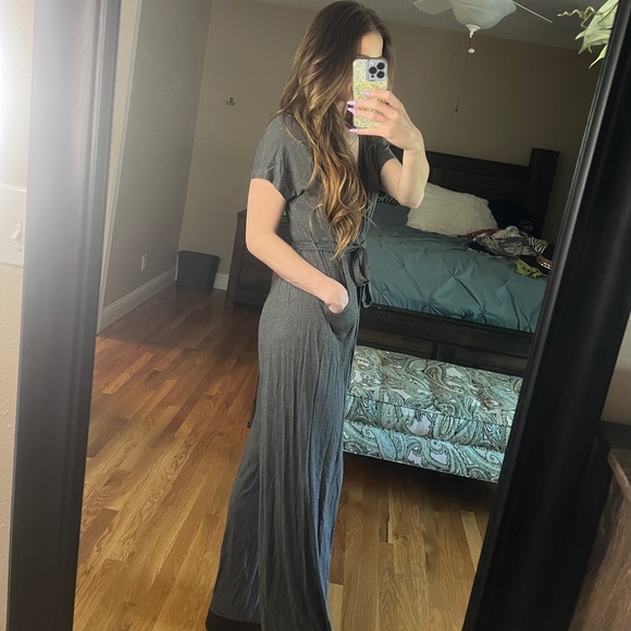 Kiki Larue Office Edit capped off jumpsuit size small - Picture 3 of 3